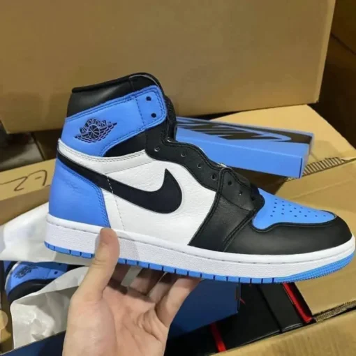 Wholesale Sneaker Pallets
