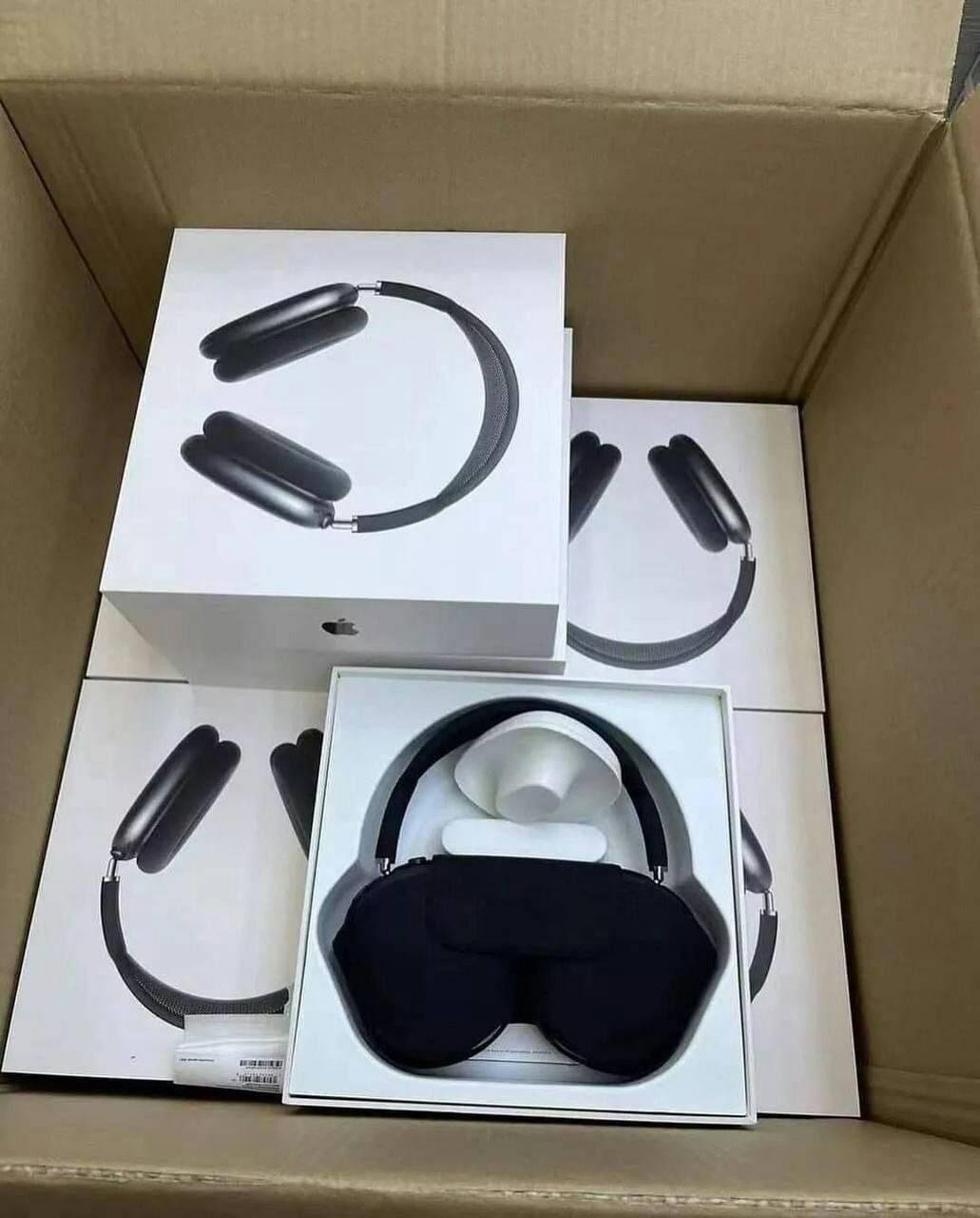 Apple AirPods Max pallets - Image 3