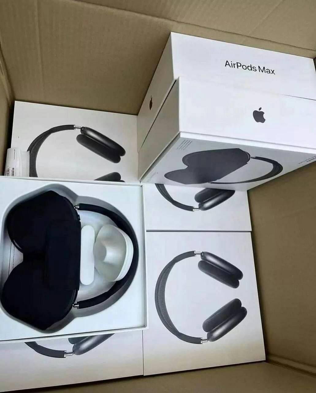 Apple AirPods Max pallets - Image 2