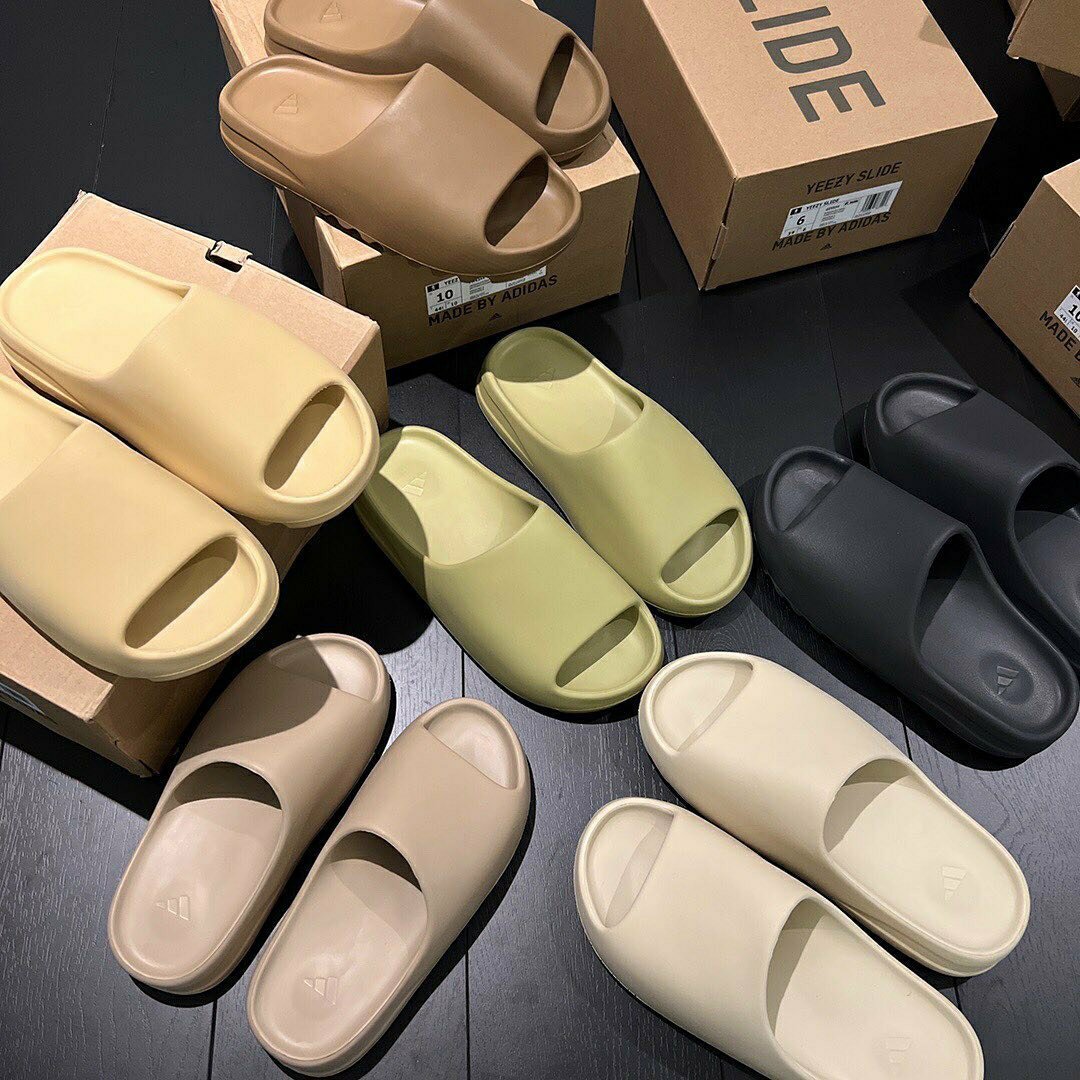 YEEZY SLIDES Pallets - Image 6